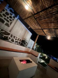 にあるSunset lake escapeのaburningificialificialificialificialificialificialificialificialificialificialificialific