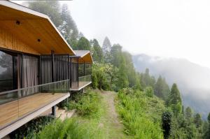 Φυσικό τοπίο κοντά σε οργανωμένο κάμπινγκ