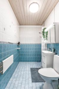 Koupelna v ubytování Polar Retro Base: 2BR near the City