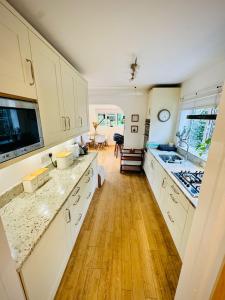 Køkken eller tekøkken på Holly Cottage