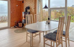 Billede fra billedgalleriet på Beautiful Home In Haderslev With Wifi i Kelstrup Strand