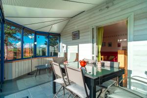 Φωτογραφία από το άλμπουμ του Hortensia 10 - 700 m de la plage σε Saint-Nic