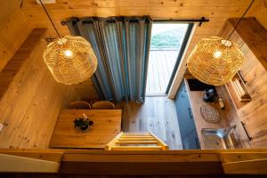 Φωτογραφία από το άλμπουμ του Glamping Happiness - Natural Pool & Wellness σε Ribnica