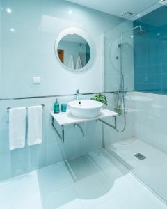 Ένα μπάνιο στο Casa da Bélgica