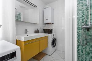 Η κουζίνα ή μικρή κουζίνα στο Maison de Pêcheur - La Coquette +27 φωτογραφίες