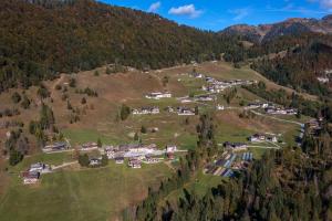 Phong cảnh thiên nhiên gần lều trại sang trọng