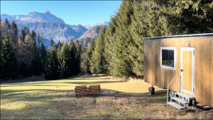 Phong cảnh thiên nhiên gần lều trại sang trọng