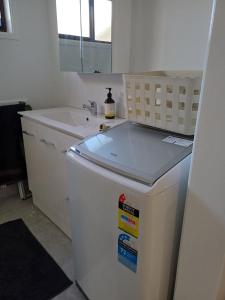 Φωτογραφία από το άλμπουμ του Birkdale 2 Bedroom Guest House Stay σε Birkdale