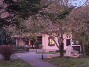 Κήπος έξω από το Villa Paradis B&B