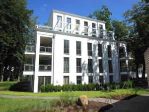 Фотография из галереи Penthouse 27 & SPA in Villa Mathilde в городе Бинц