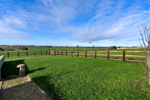 Φυσικό τοπίο κοντά σε αυτή η παραθεριστική κατοικία +17 φωτογραφίες