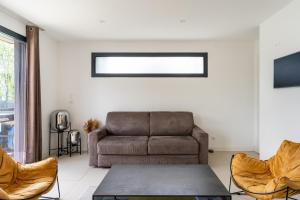 Et opholdsområde på Plancherine, Villa récente avec Jacuzzi Privatif