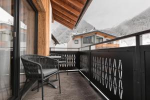 O vedere generală la munți sau o vedere la munte luată de la acest apartament