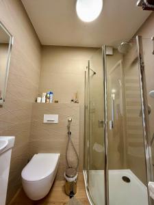 Et badeværelse på Varpo 17 + 28 billeder