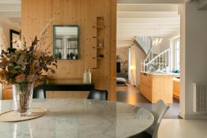 Posezení v ubytování Villa Bel Air - Maison avec jardin, vue sur la Loire + 26 fotografií