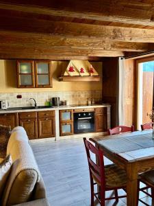 Kuchyň nebo kuchyňský kout v ubytování Tsi nos