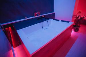 Fotografie z fotogalerie ubytování Suite La Perla Nera v destinaci Torre Canne + 35 fotografií