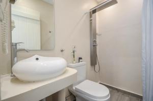 Et badeværelse på Depis suites + 33 billeder