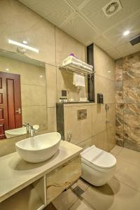 Ένα μπάνιο στο Misty Dale Luxury Resort & Spa