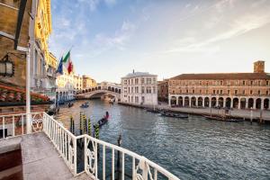 Θέα στο ποτάμι κοντά σε αυτή η βίλα