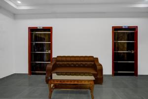 Χώρος καθιστικού στο SPOT ON Khushi Lodge