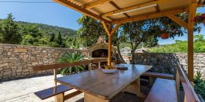 En generel udsigt til bjerge eller udsigt til bjerge taget fra feriehuset