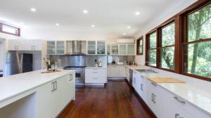 Køkken eller tekøkken på Poolside At Wagstaffe