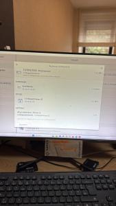 Μια τηλεόραση ή/και κέντρο ψυχαγωγίας στο Hosser's Hotel Restaurant