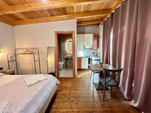 Ένα ή περισσότερα κρεβάτια σε δωμάτιο στο Cubo House +20 φωτογραφίες