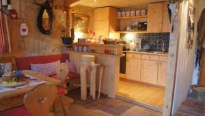 Kuchyň nebo kuchyňský kout v ubytování Hammer-Hütte