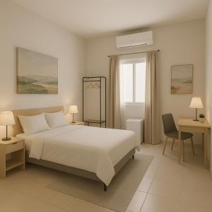 Fully Private Furnished Deluxe Studio Near Avenues Mall في مسقط: غرفة نوم بها سرير ومكتب ونافذة