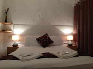 Llit o llits en una habitació de Wilsons Hotel - Blackpool Tower View 17 fotos més