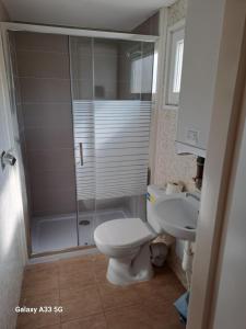 Ένα μπάνιο στο AUTO-AQUA-CYCLOCAMP OSTROŽSKÁ NOVÁ VES +25 φωτογραφίες