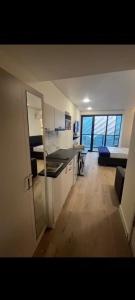 Kuchyň nebo kuchyňský kout v ubytování Walking distance to everywhere in the center of Batumi