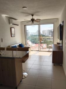 TV a/nebo společenská místnost v ubytování Excelente vista!, piso 12 cerca a playa