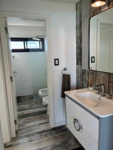 Et badeværelse på Moderno departamento PH54