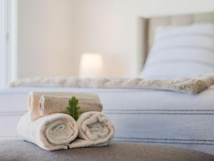 En eller flere senge i et værelse på Sugar Shore Retreat