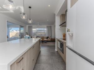 Køkken eller tekøkken på Sugar Shore Retreat + 35 billeder