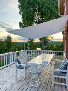 Μπαλκόνι ή βεράντα στο Family House With View Near The Telemark Canal