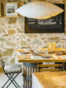 Et opholdsområde på House With Pergola And Stunning Sunset On Elba + 15 billeder