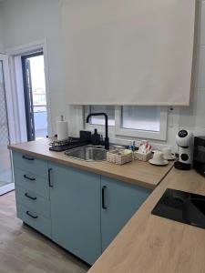 Кухня или мини-кухня в Apartamento Bajo De Guía 1A
