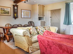 Et opholdsområde på High House + 44 billeder