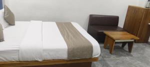 Φωτογραφία από το άλμπουμ του Hotel Madhur, Ahmedabad στο Αχμενταμπάντ