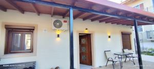 Μπαλκόνι ή βεράντα στο Αγιονέρι