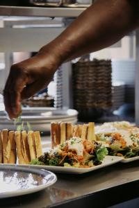 Φαγητό σε αυτό το ξενοδοχείο ή κάπου εκεί κοντά