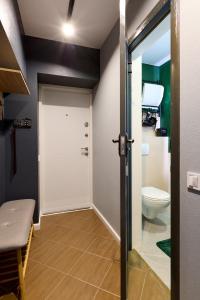 Ένα μπάνιο στο 24 Mezhygirska str 24, Apartments in historical parts, Podil