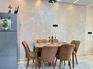 Φωτογραφία από το άλμπουμ του Appartement près du stade, Idéal pour les fans de football 10 min σε Oulad Akkou