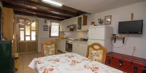 Køkken eller tekøkken på House Jasna Punta Kriza + 16 billeder