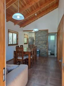 Posezení v ubytování Cabañas Lefún