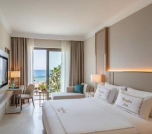 Un pat sau paturi într-o cameră la Miradora Luxe Hotel & Spa +47 fotografii